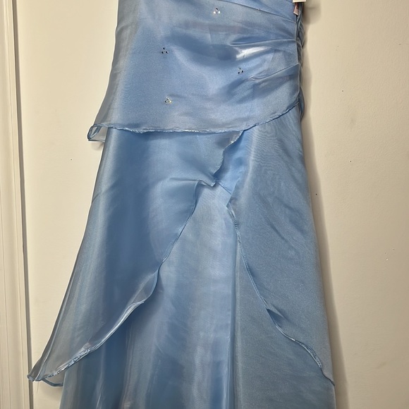 2039 - Picture 3 of 4